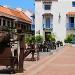 Edificio Nuevo Conquistador